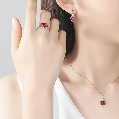 Modny, prosty komplet biżuterii ze stopu metalu z motywem serca (kolczyki, pierścionek, naszyjnik) w pudełku prezentowym z różą