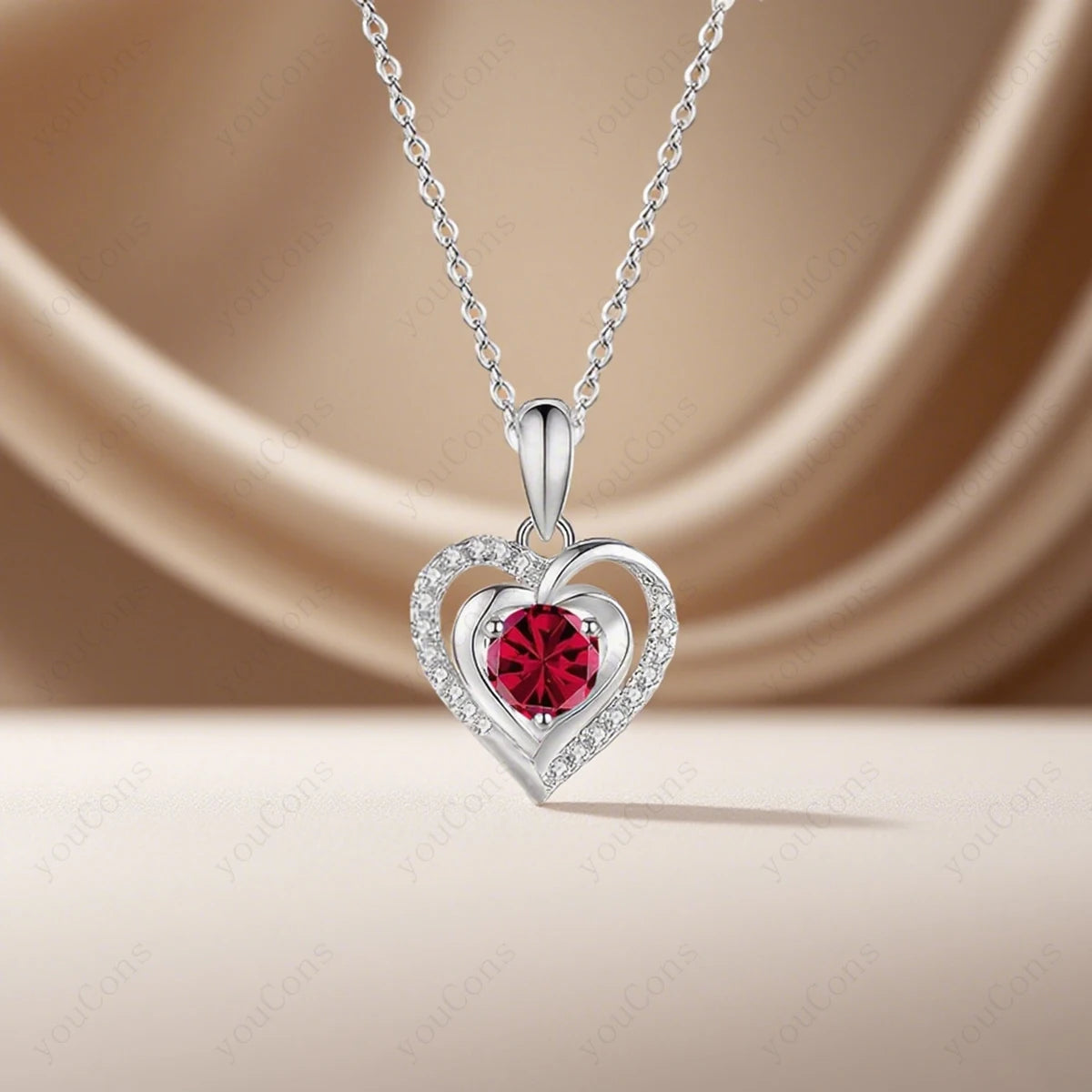 Naszyjnik z czerwonym sercem w pudełku prezentowym z różą i uroczym misiem