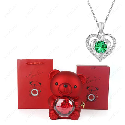 Naszyjnik z czerwonym sercem w pudełku prezentowym z różą i uroczym misiem