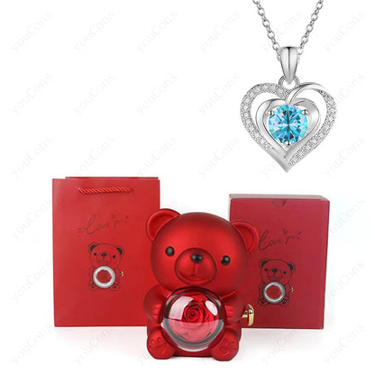 Naszyjnik z czerwonym sercem w pudełku prezentowym z różą i uroczym misiem